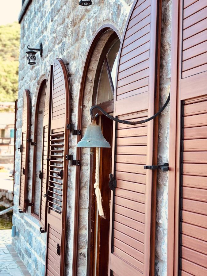 Hotel Carrubba Donja Lastva Exterior foto