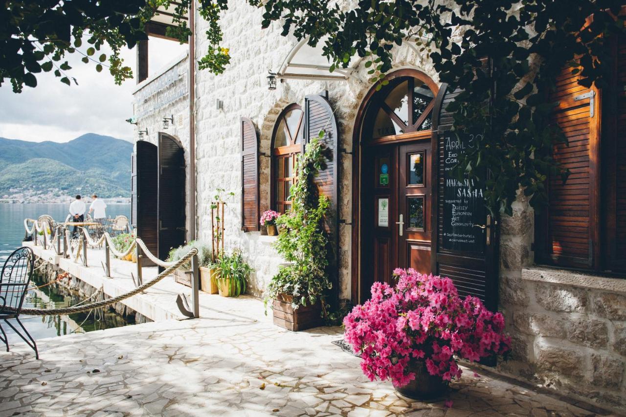 Hotel Carrubba Donja Lastva Exterior foto